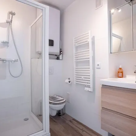 The Cocoon - Sea View & Calm Apartment